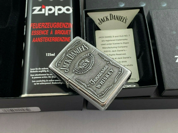 Zippo Feuerzeug Jack Daniel's Chrome Emblem Klassiker Geschenkset - 60001209